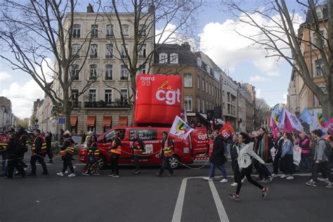 F­r­a­n­s­a­­d­a­ ­p­r­o­t­e­s­t­o­l­a­r­ ­d­e­v­a­m­ ­e­d­i­y­o­r­